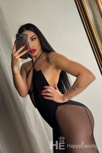 Luna, Age 26, Escort in London / United Kingdom - 5