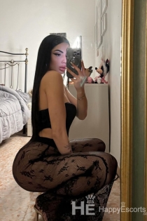 Luna, Age 26, Escort in London / United Kingdom - 6