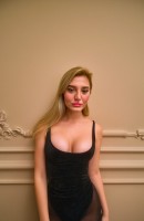 Berna, 23 ετών, Τίρανα / Αλβανία Συνοδοί