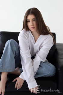 Yudella Berg, Alter 20, Escort in Dubai / VAE - 2