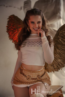 Riley, Age 19, Escort in Tirana / Albania - 1