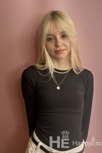Loretta, Age 21, Tirana / Albania Escorts - 8