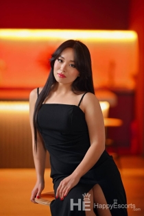 Elza, Age 25, Escort in London / United Kingdom - 1