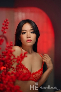 Elza, Age 25, Escort in London / United Kingdom - 3
