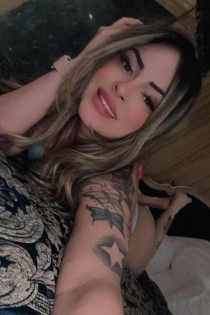 Amanda, 20 let, Tirana / Albanija Spremljevalci - 2