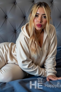 Mia, Age 35, Escort in London / United Kingdom - 3