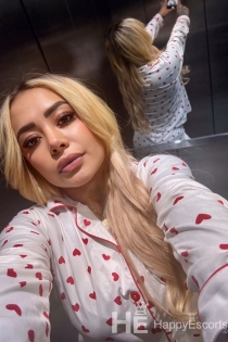 Mia, Age 35, Escort in London / United Kingdom - 7