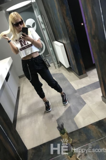Defne, 20 år, Tirana / Albania Eskorte - 3