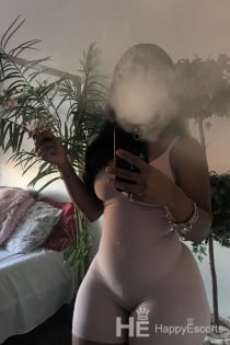 Vikky, Usia 22, Kyrenia / Wanita Panggilan Siprus - 3