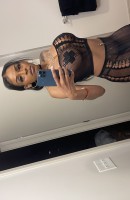 Dewi Zasha, Umur 28, Oakland CA / Pengiring Amerika Syarikat