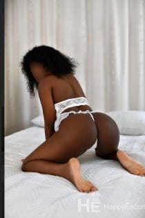 Lisa, 27 let, Bukarešta / Romunija Spremljevalke - 3
