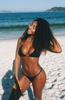 Livia Brazil, ikä 22, Frankfurt am Main / Saksa Seuralaiset