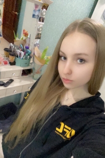 Julija, 23 m., Rijadas / Saudo Arabijos palydos – 2