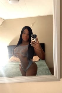 Valery exoctica solo para hombres solventes, Age 28 - 24