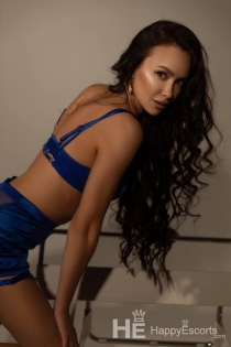 Katarina, 25 let, Tirana / Albanija Spremljevalci - 9
