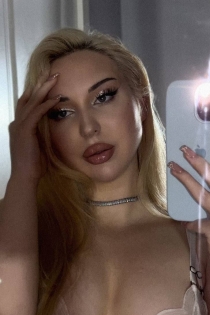 Yana, 23 ετών, Τίρανα / Αλβανία Συνοδοί - 3