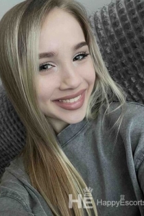 Katalina, Age 23, Escort in Tirana / Albania - 7