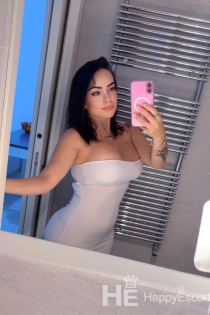 Aziza, Miaka 26, Riga / Latvia Wasindikizaji - 5