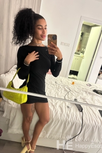 Maria Dari Brazil, Umur 21, Limassol / Cyprus Pengiring - 4