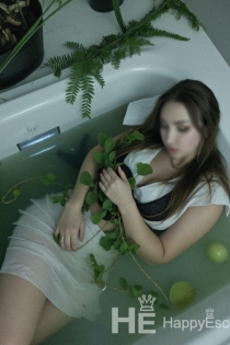 Anna, Usia 23, Batumi / Pengawal Georgia - 4