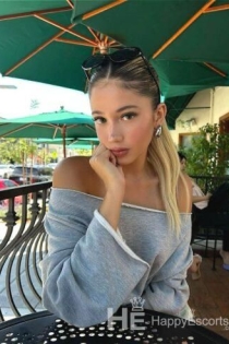 Coralie, 23 let, Lyon / France Escorts – 4