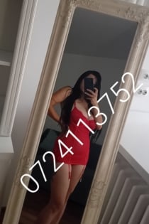 エマ、30歳