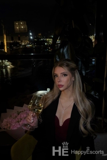 Hazel, Age 22, Milan / Italy Escorts - 3