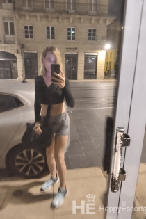 Manon-alicia Alita, 34 m., Bordo / Prancūzijos palydos – 8