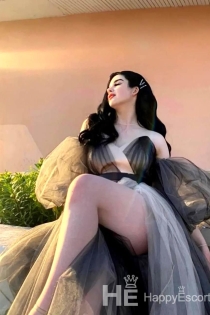 Raine, Ηλικία 22, Μιλάνο / Ιταλία Συνοδοί - 4