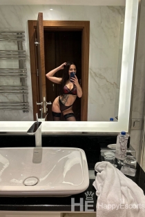 Δάφνη, 29 ετών, Ρώμη / Ιταλία Συνοδοί - 4