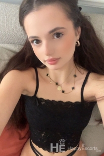 Margo, 20 ans, Paris / France Escortes - 2