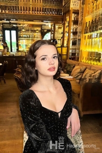 Margo, 20 ans, Paris / France Escortes - 5