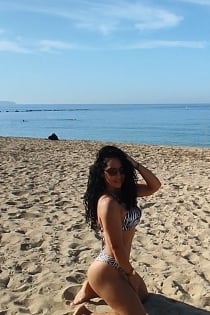 Isabella, Umur 34