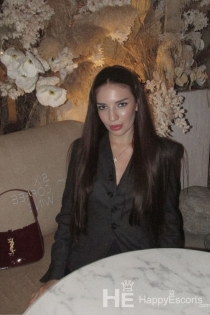 Pinae Taren, 23 let, Dubaj / ZAE Spremljevalke - 3