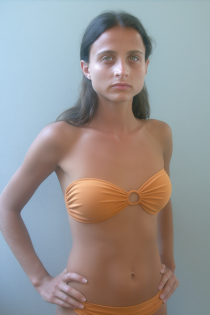 Sarah, 28 éves, Tirana/Albánia kísérők – 2