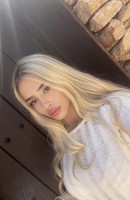 Delin, Age 27, Istanbul / Turkey Escorts