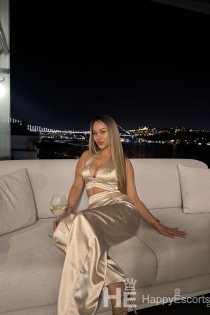 Yaprak, 23 let, Istanbul / Turecko doprovod - 1