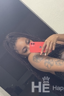 Фине Цхинаа, 28 година, Нешвил / пратња САД - 2