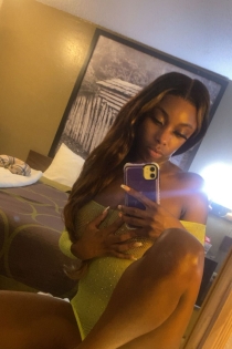 Фине Цхинаа, 28 година, Нешвил / пратња САД - 3