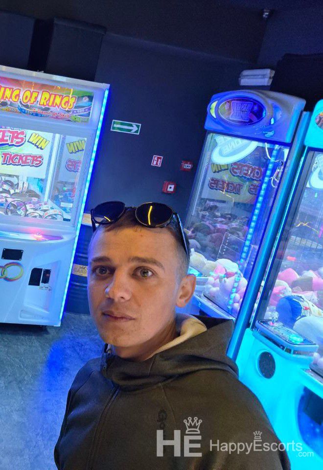 Dima, Age 33 - 1