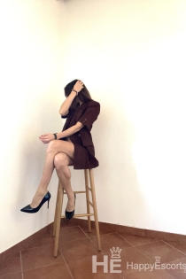 Giuliapetali, 29 anni, Milano / Italia Escort - 1