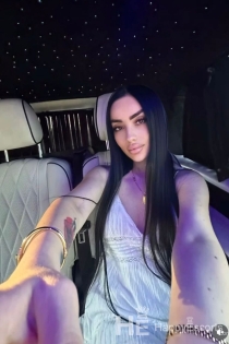 Irem, Ηλικία 26, Κωνσταντινούπολη / Τουρκία Συνοδοί - 2