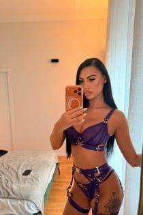 Caroline, 25 let, Milano / Italija Spremljevalke - 2