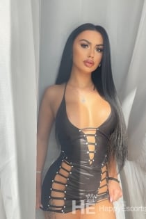 Caroline, 25 let, Milano / Italija Spremljevalke - 4