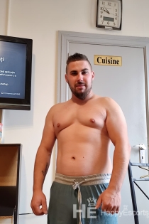 Adrian, ikä 26, Bryssel / Belgia Seuralaiset - 5