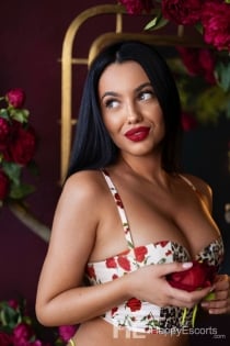 Далія, 24 років
