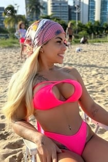 Alice Ferrari, 40 años - 21