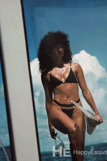 Zully, 26 m., Liuksemburgas / Liuksemburgo palydos – 2