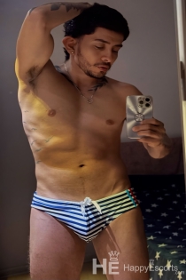 Thonnybigcock22cm, Age 23, Escort in San Giljan / Malta - 6