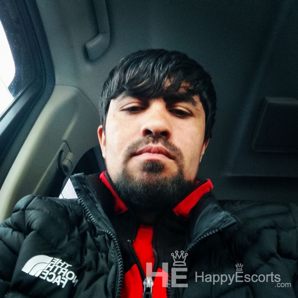 Maksim, Age 28 - 1